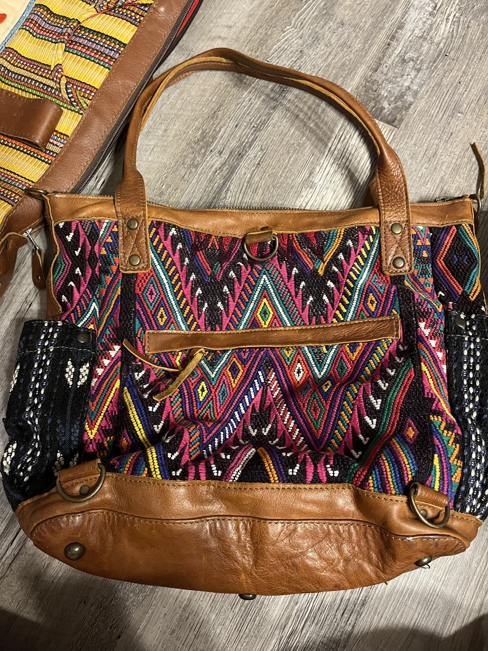 Nena And Co Medium The Perfect Bag With Crossbody And Backpack Straps - Picture 2 of 3
